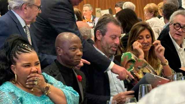 Sandro Rosell y Bori Fati, durante la cena solidaria organizada por Josep Maldonado (2)