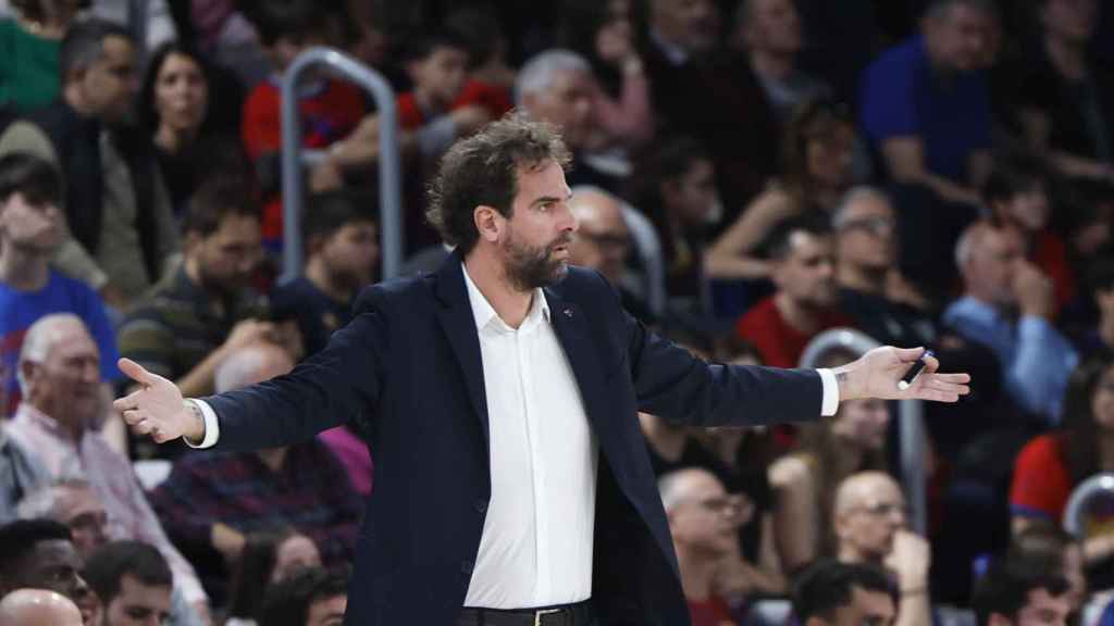 Roger Grimau, desesperado, ante el Río Breogán