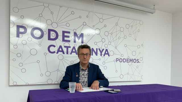 El portavoz de Podem Catalunya, Andrés Medrano, anuncia el proceso de primarias