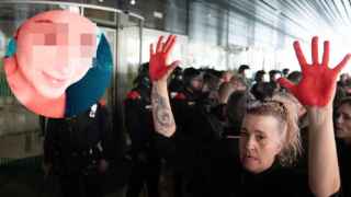 Protestas ante el Departamento de Justicia tras el asesinato de Núria, cocinera de Mas d'Enric