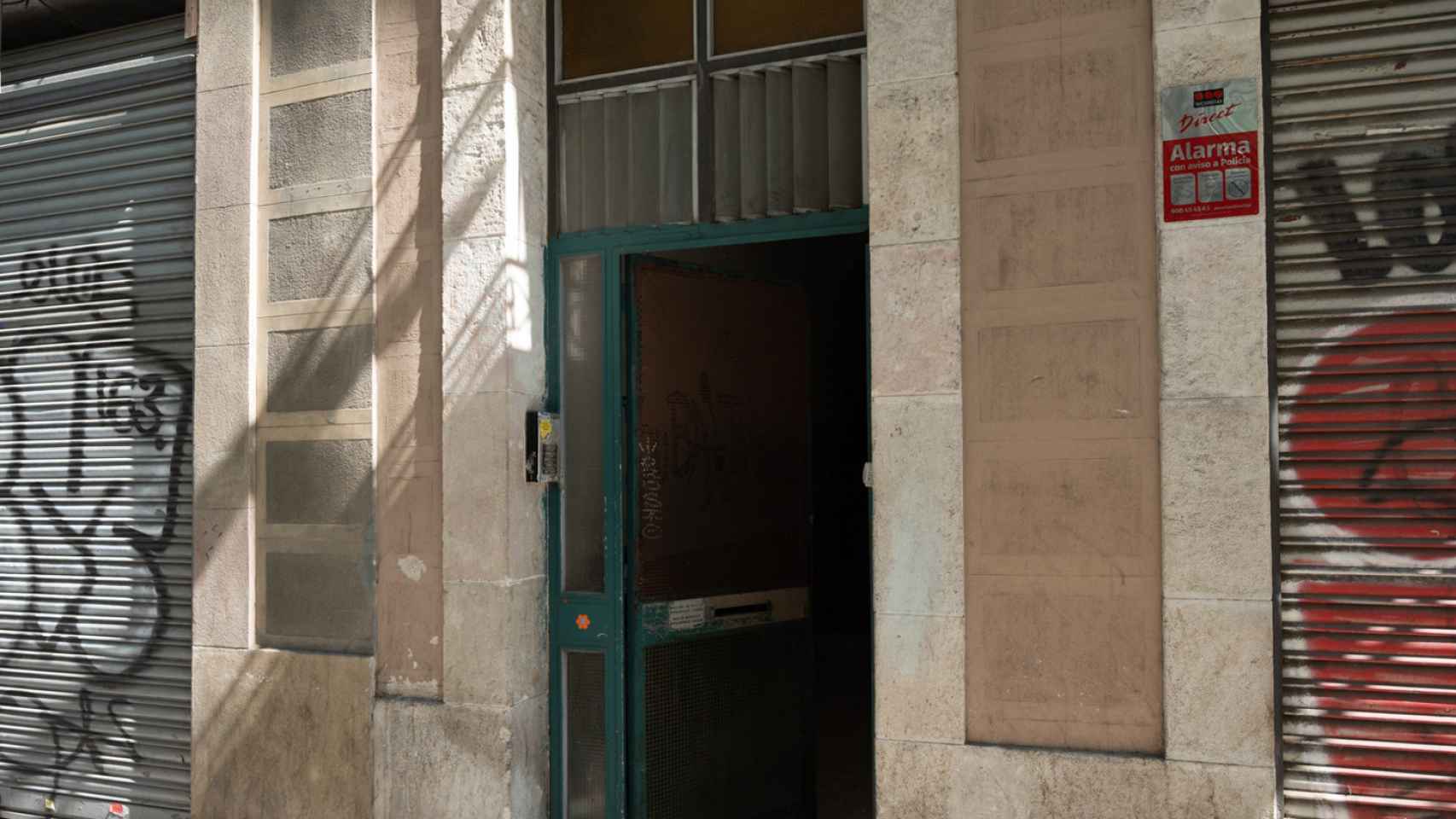 El bloque denunciado por los vecinos y comerciantes