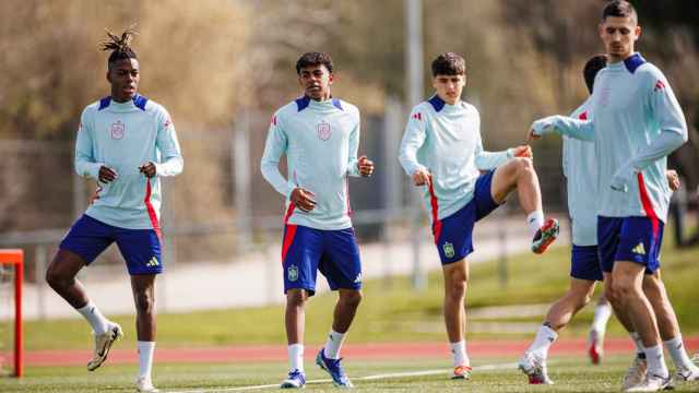 Nico Williams, Lamine Yamal y Pau Cubarsí, con la selección española absoluta