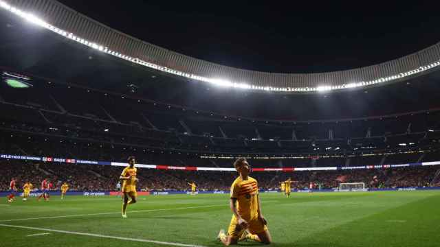 Fermín López celebrando su gol ante el Atlético de Madrid en el Metropolitano