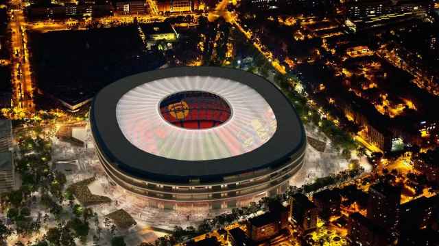 Vista del nuevo Camp Nou por la noche