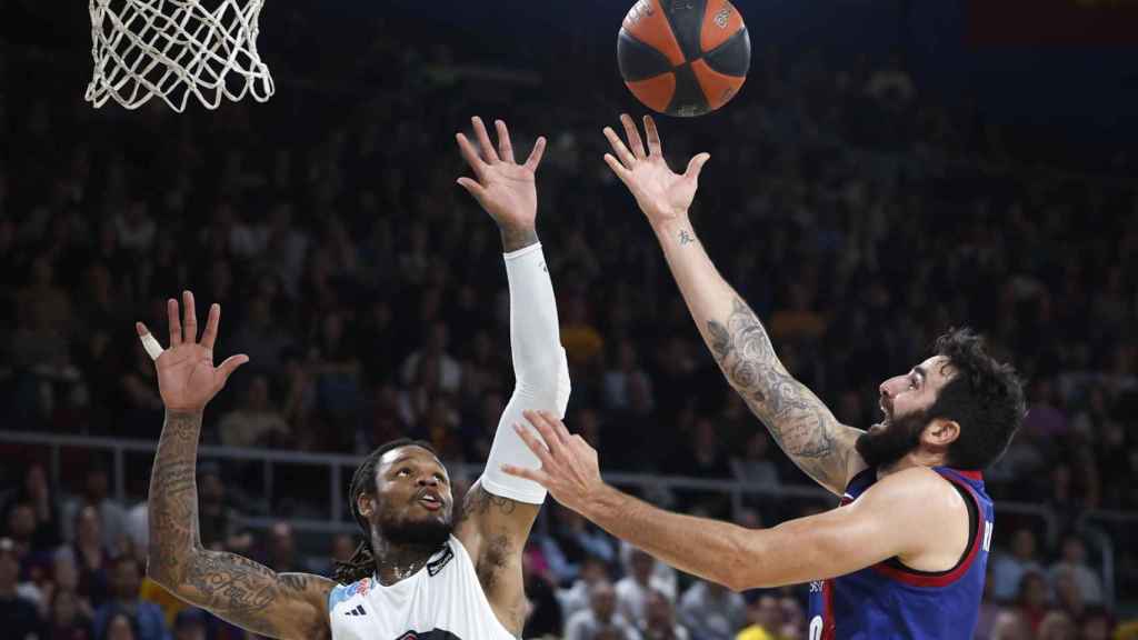 Ricky Rubio penetra a canasta