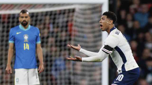 La frustración de Jude Bellingham en el amistoso entre Inglaterra y Brasil