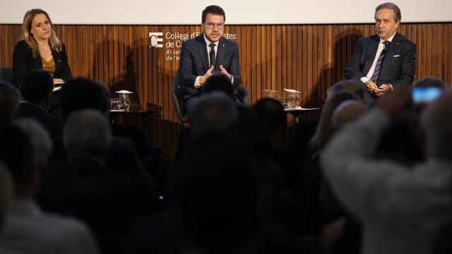 Pere Aragonès en el Colegio de Economistas de Cataluña