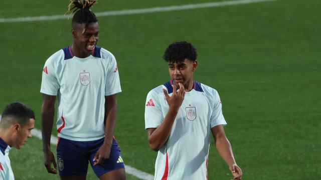 Nico Williams y Lamine Yamal, en un entrenamiento de la selección española
