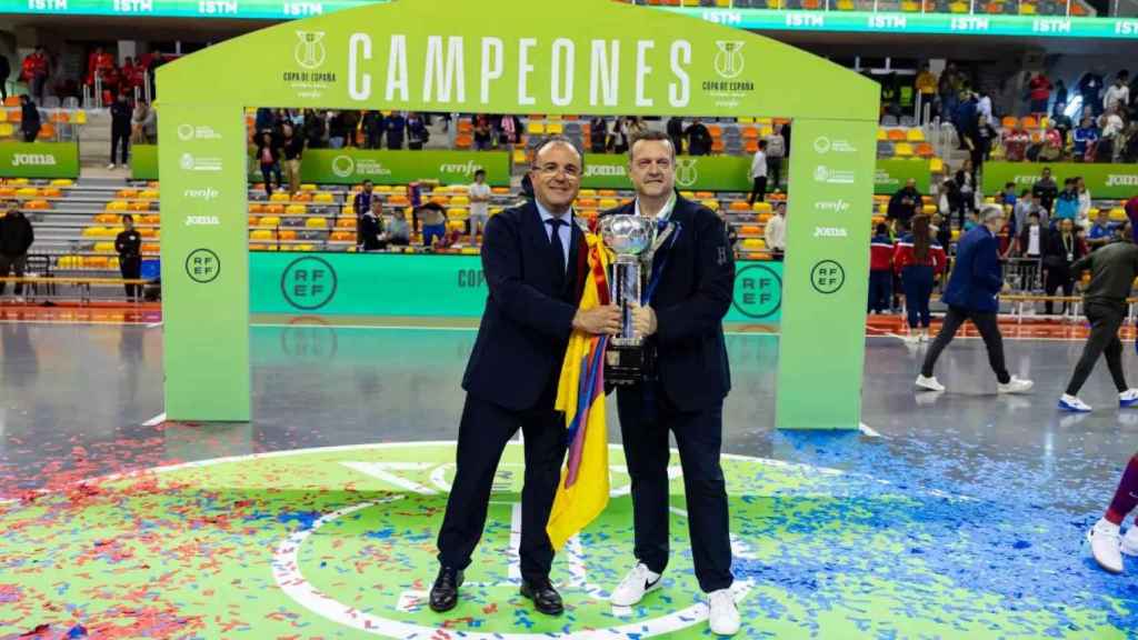 Jesús Velasco amb Aureli Mas, directiu responsable del Barça de Futbol Sala