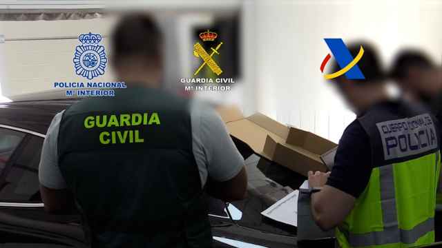 Agentes de la Guardia Civil y la Policía Nacional durante un operativo conjunto