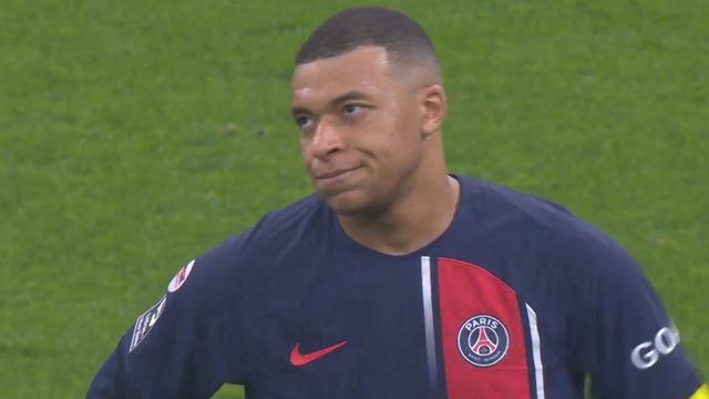 Kylian Mbappé muestra su malestar al ser sustituido con el PSG