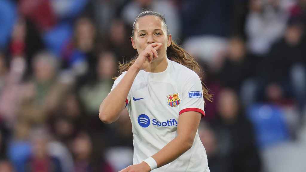 Martina Fernández celebra el seu primer gol a la Lliga F amb el Barça Femení