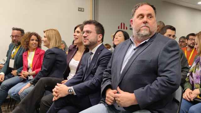 El líder de ERC, Oriol Junqueras, junto al presidente de la Generalitat, Pere Aragonès, y las portavoces y candidatas Marta Vilalta y Raquel Sans