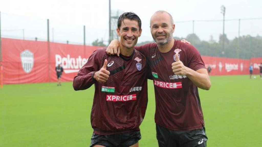 Bojan Krkic y Andrés Iniesta, en un entrenamiento con el Vissel Kobe
