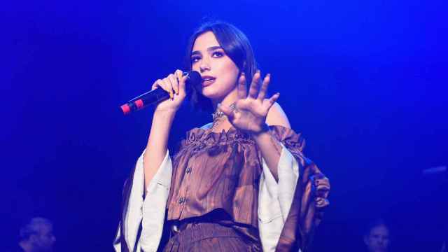 La cantante de pop Dua Lipa, durante un concierto