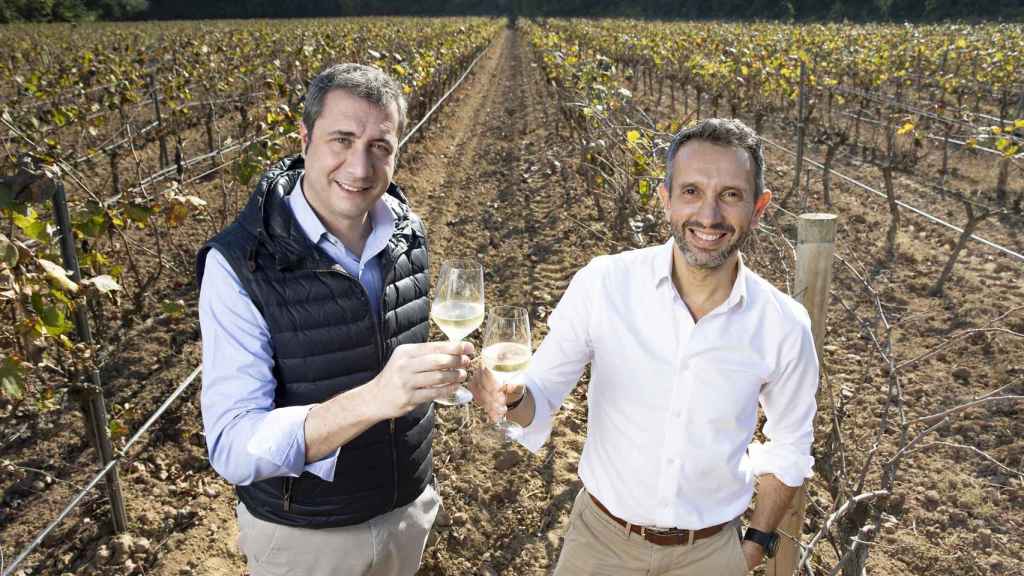 El director de Bodegas y Operaciones de Raventós Codorníu, Diego Pinilla, y el CEO del grupo, Sergio Fuster