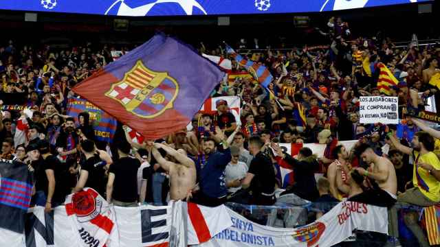 Dos detenidos del Barça en París por insultos racistas y hacer el saludo nazi
