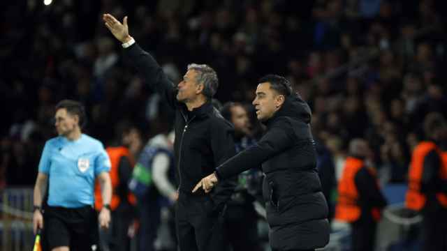 Luis Enrique y Xavi Hernández en el Parque de los Príncipes