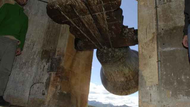 Campana de la iglesia del Pinell de Brai, Tarragona
