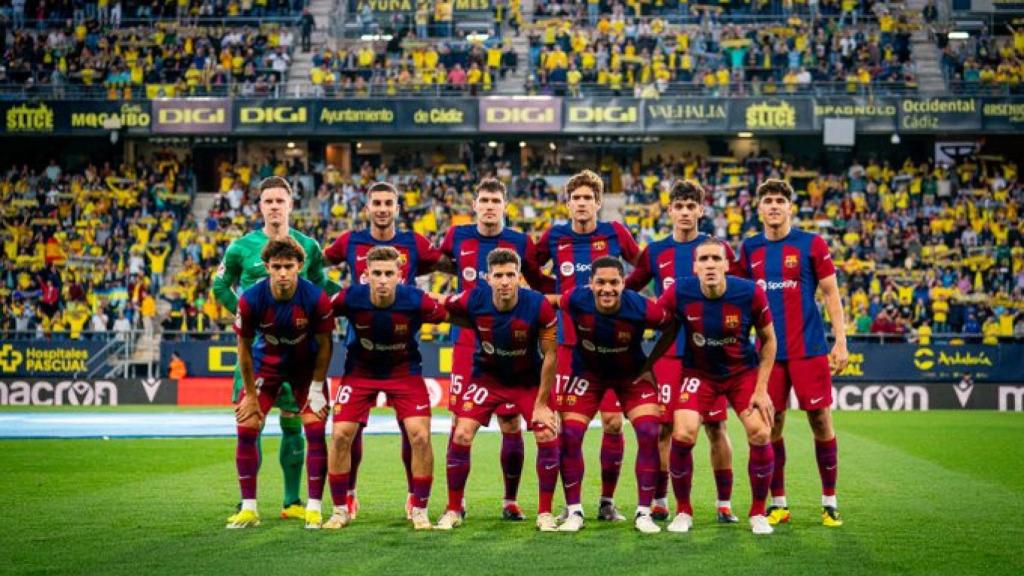 Los jugadores del Barça posan antes del partido de Cádiz