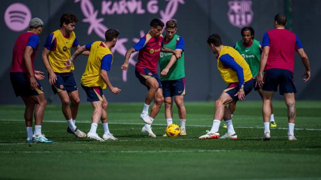 Los jugadores del Barça preparan el clásico tras caer en Champions League