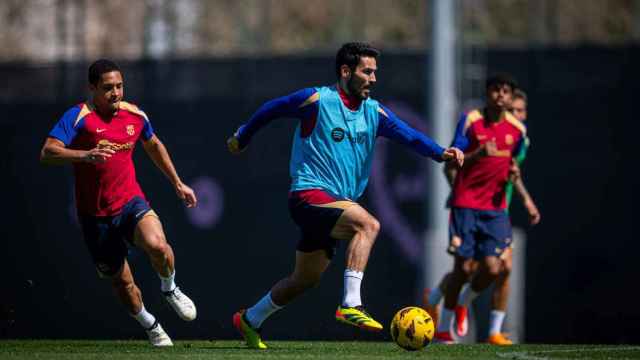 Gundogan entrena antes del partido del Barça contra el Real Madrid