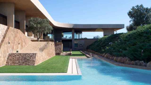 Detalle del catillo de Sant Julià de Ramis | VIDRESIF