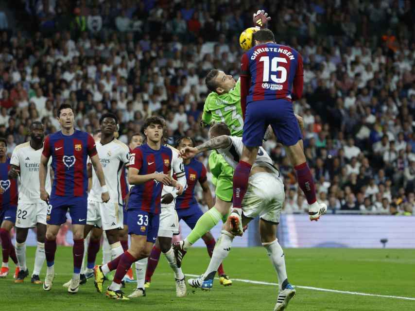 Gol de Christensen tras error de Lunin