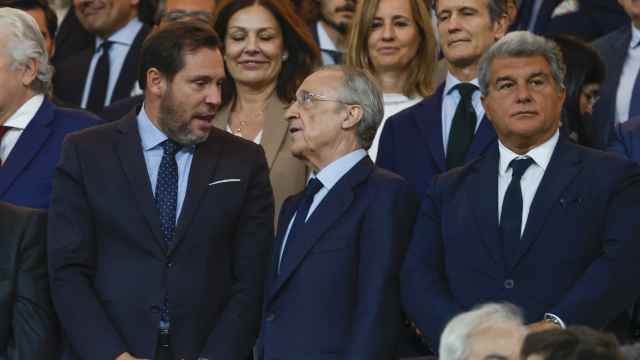 Florentino Pérez y Joan Laporta, en el palco del Santiago Bernabéu durante el clásico