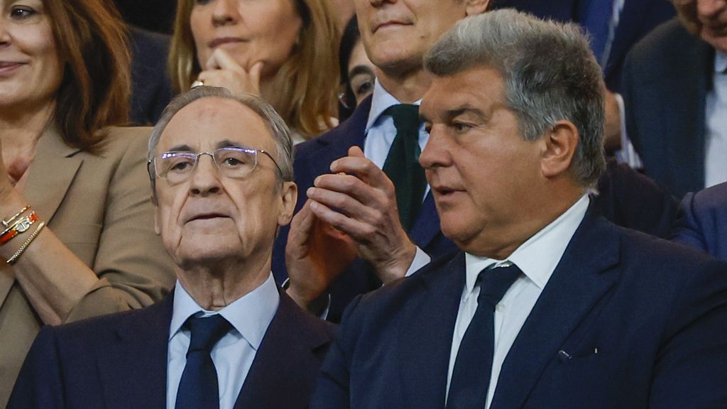 Florentino Pérez y Joan Laporta, en el palco del Santiago Bernabéu durante el clásico