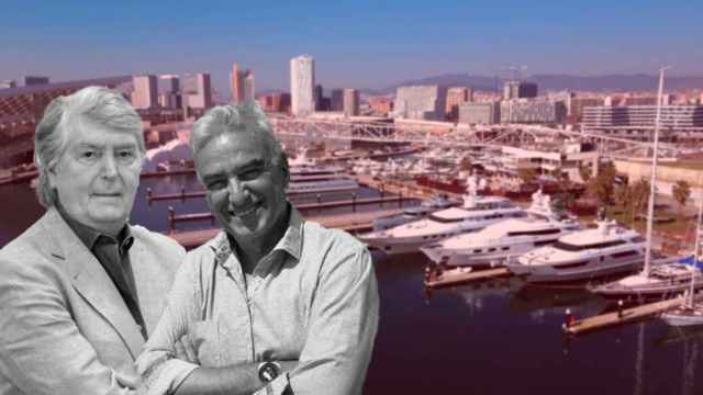 El presidente del consejo del Port Fòrum, Daniel de Busturia; el DG Joan Conde y la dársena