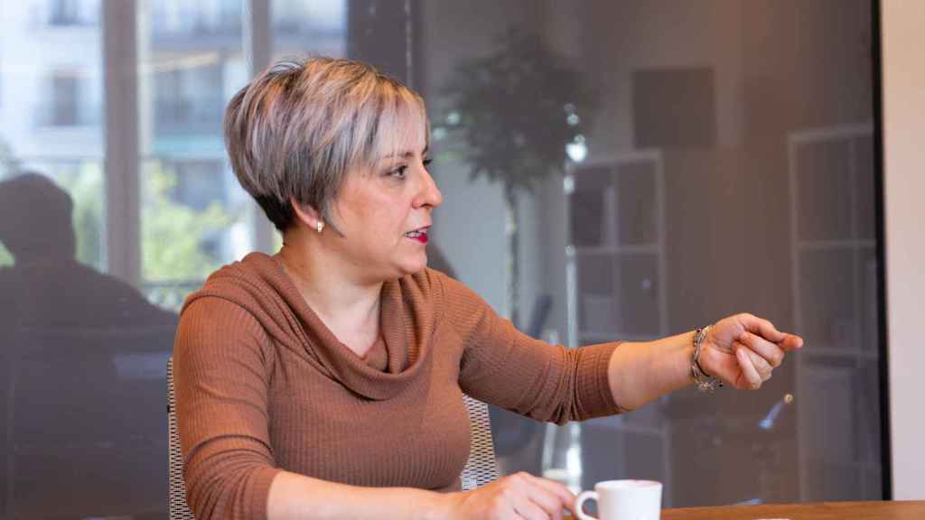 Núria González, abogada especialista en violencia sexual, en la redacción de Crónica Global