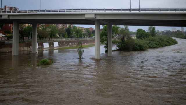 Crecida del río Besòs a su paso por Santa Coloma de Gramenet