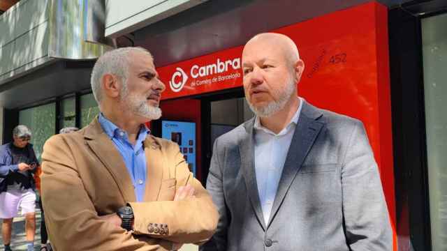 El candidato de Cs a las elecciones catalanas, Carlos Carrizosa, tras reunirse con la Cámara de Comercio de Barcelona