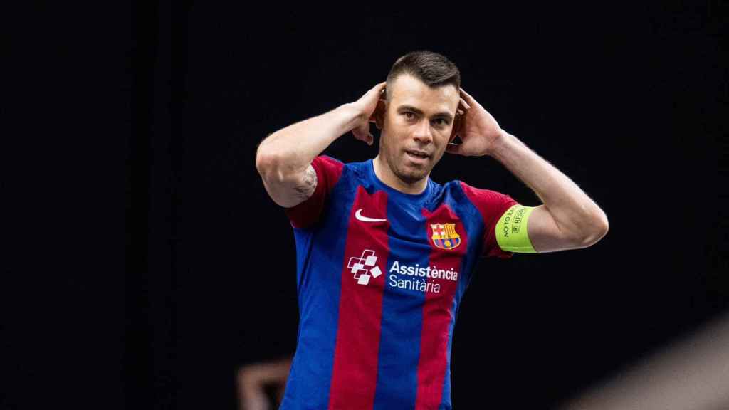 Sergio Lozano es lamenta durant la final de Champions League contra Palma Futsal