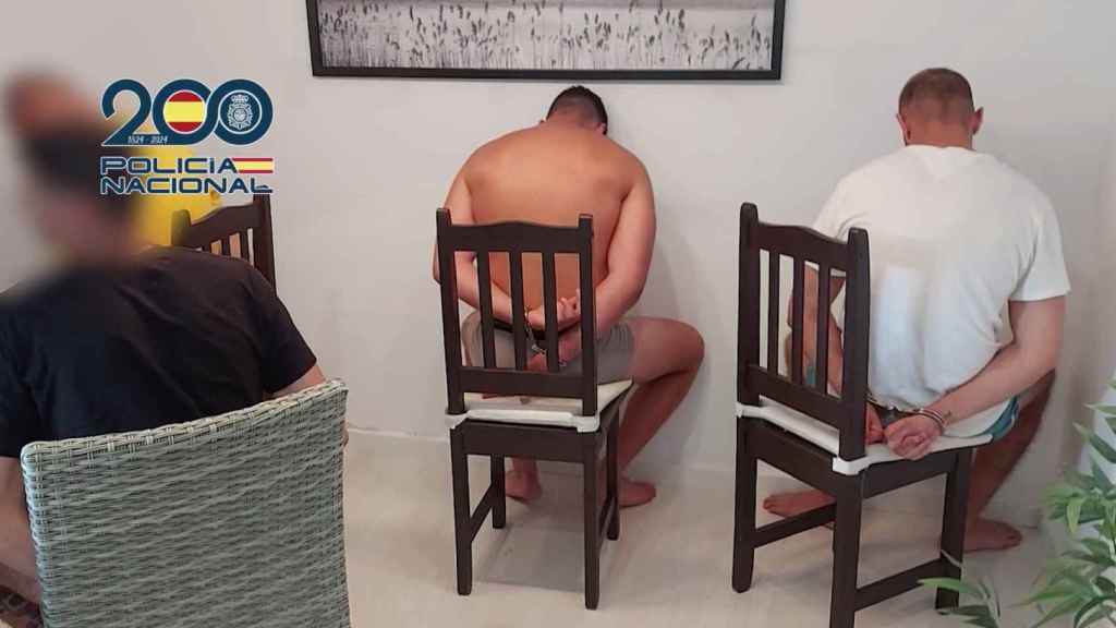 Imagen de los serbios detenidos por la Policía Nacional