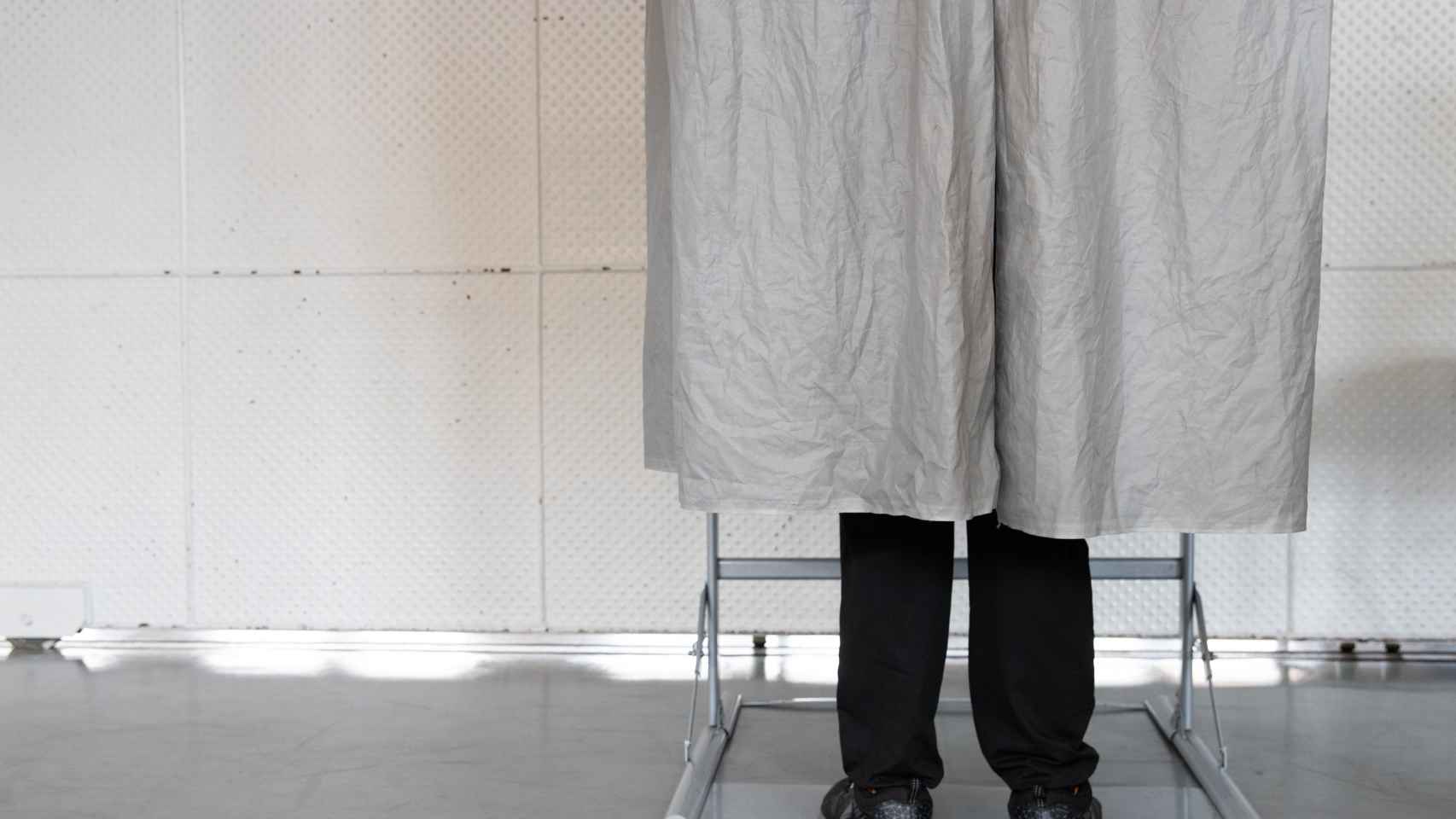 Elecciones del 12M en la escuela Amadeu Vives de Sabadell