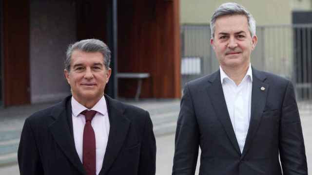 Joan Laporta, junto a Víctor Font, durante las elecciones presidenciales del Barça
