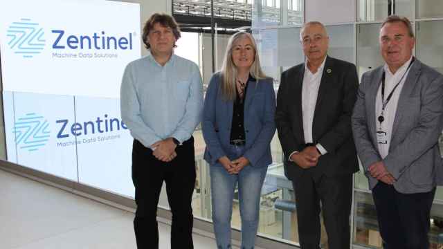Equipo directivo de Zentinel MDS junto a Pere Navarro, delegado especial del Estado en el CZFB