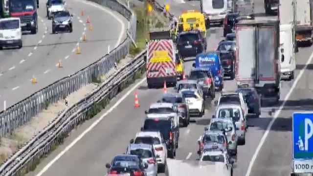 Retención en la AP-7 a la altura de Subirats (Barcelona).