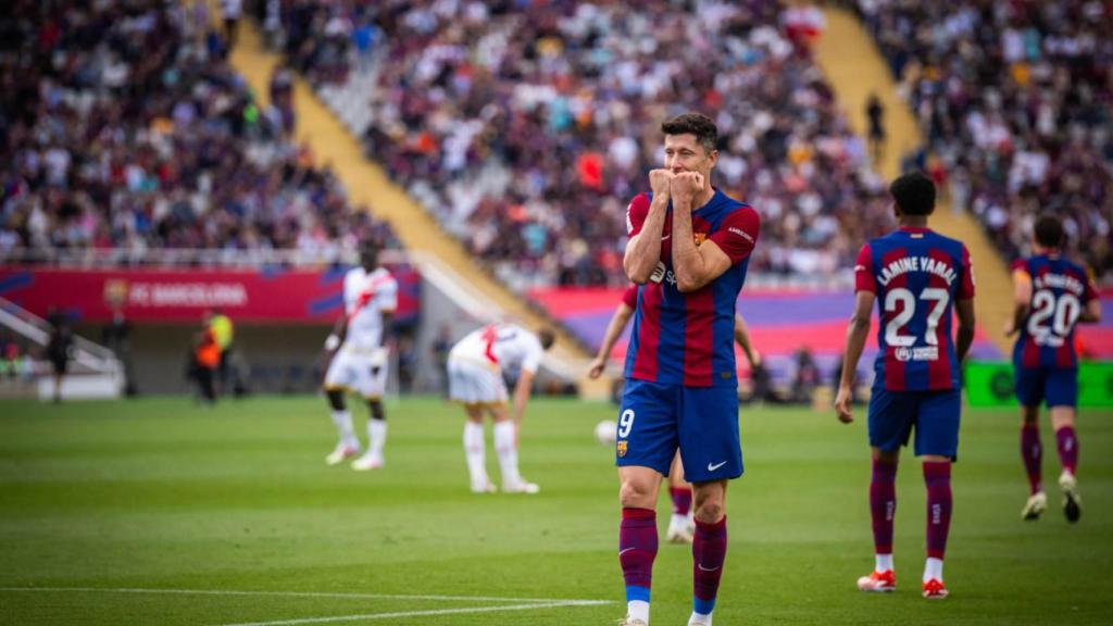 Robert Lewandowski celebra su gol contra el Rayo Vallecano