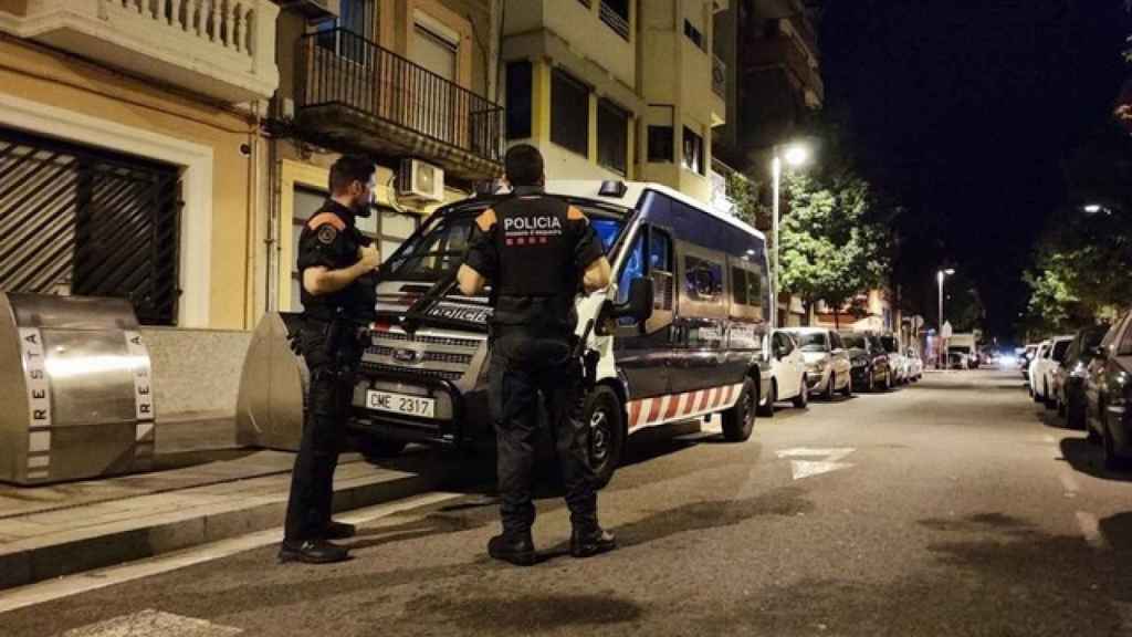 Imagen de archivo de dos agentes de la ARRO de los Mossos d'Esquadra