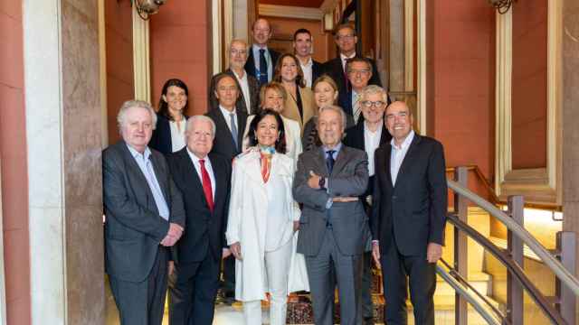De izquierda a derecha y de arriba abajo: Pedro Ferrer (Freixenet), Lluis Bassat (Fundació Carmen y Lluis Bassat), Ana Botín (Santander), Joan Manuel Soler (Quadis), Antoni Esteve (Fundación Antonio Esteve) , Inka Guixá (La Farga),  Xavier Puig (Grupo Puig), Sonia Colomar (Territorial de Cataluña de Santander), Cristina Guiral (Grupo Tradisa) , Ángel Rivera (CEO de Santander España); Manel Vallet (Catalonia Hotels &Resorts, Ana Vallès (Grupo Sorigué), Javier Ferrero (Idilia Foods); Juan Manuel Cendoya (Santander), Miguel Vicente (Antai) y Carlos Ventós (Grupo Lucta)