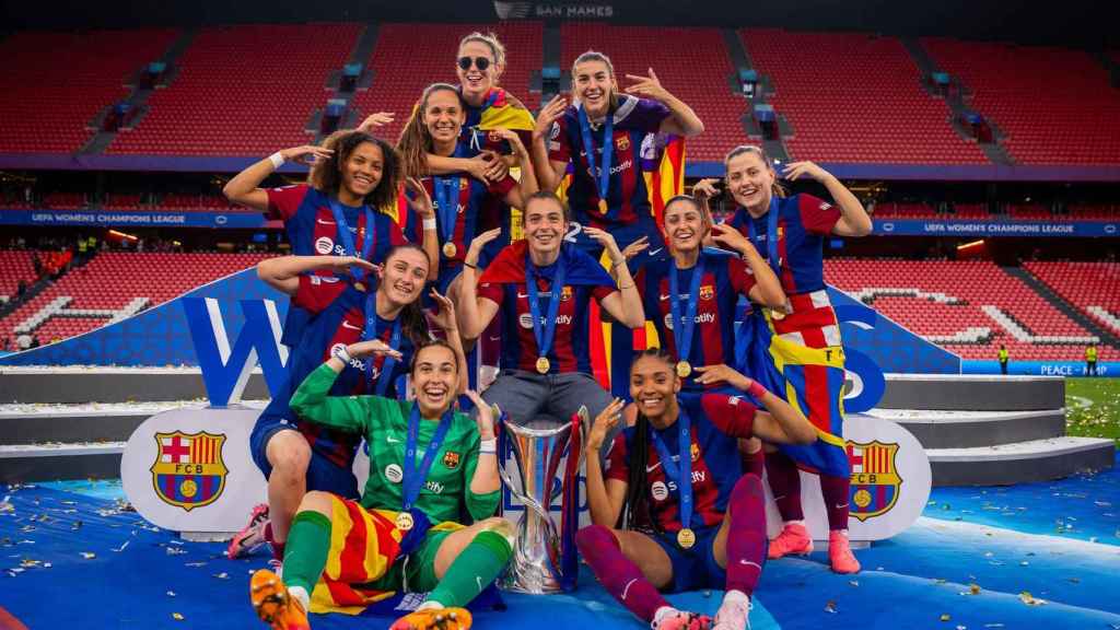 Les jugadores del Barça Femení celebren la conquesta de la Champions a San Mamés