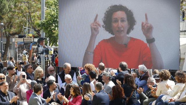 La secretaria general de ERC, Marta Rovira, en un mitin de campaña