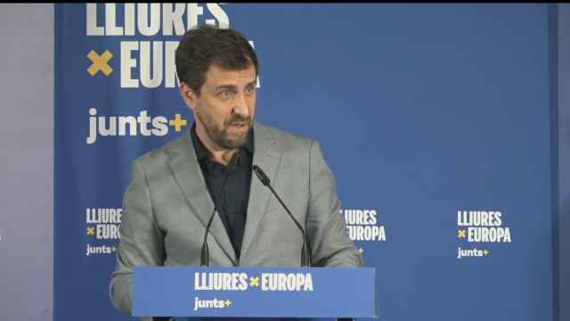 Toni Comín, durante el acto electoral de Junts en Bruselas (Bélgica)