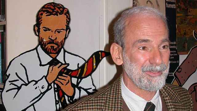 Vittorio Giardino, ante uno de sus dibujos de 'Max Fridman'