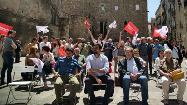 Mitin de Izquierda Española en la Plaza Real de Barcelona