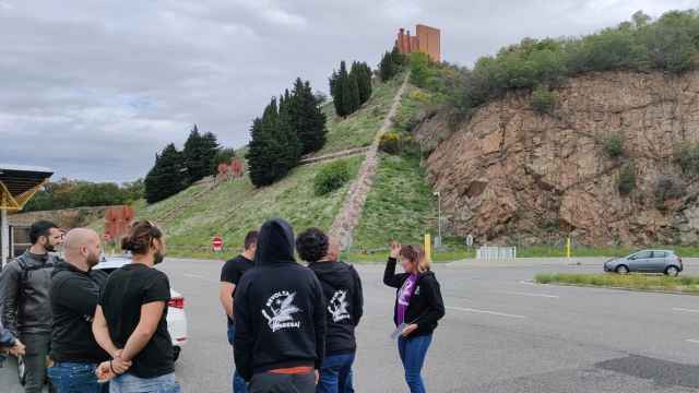 Activistas de Revolta Pagesa en el paso fronterizo de La Jonquera