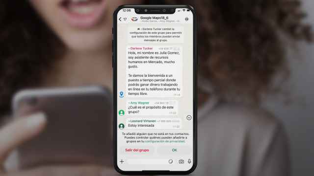 Conversación con la que los estafadores tratan de captar a las víctimas a través de un grupo de WhatsApp